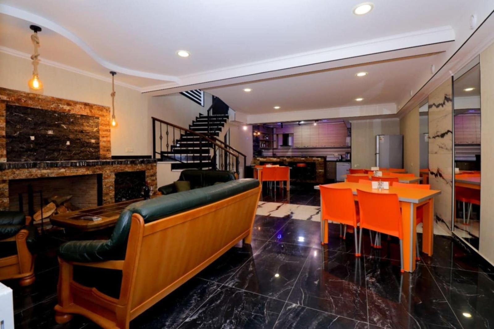 Hotel Evergreen بورجومي المظهر الخارجي الصورة